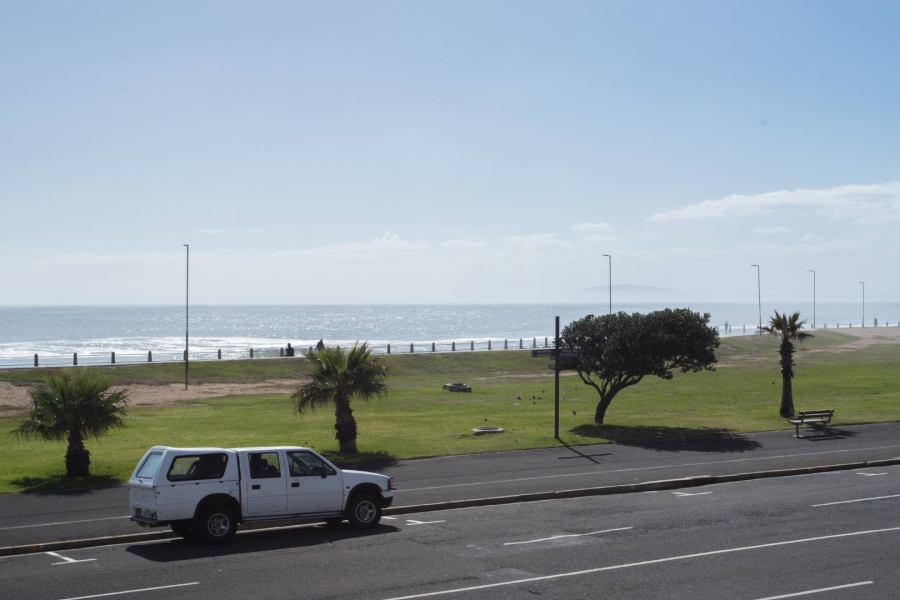To Let 3 Bedroom Property for Rent in Mouille Point Western Cape